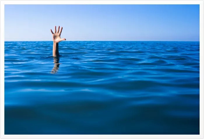 OVERCOMING FEAR OF WATER: BEGINNER TIPS FOR WOMEN